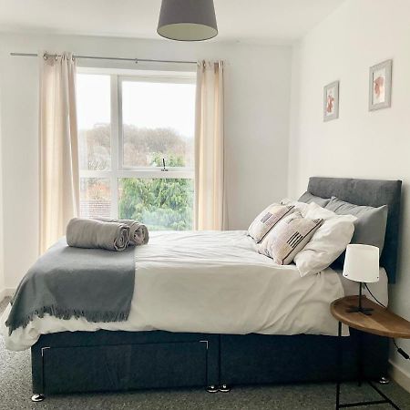 Simple 2-Bedroom 1.5 Bath Apartment In Thornhill Southampton Buitenkant foto