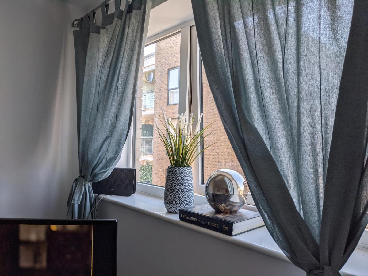 Simple 2-Bedroom 1.5 Bath Apartment In Thornhill Southampton Buitenkant foto