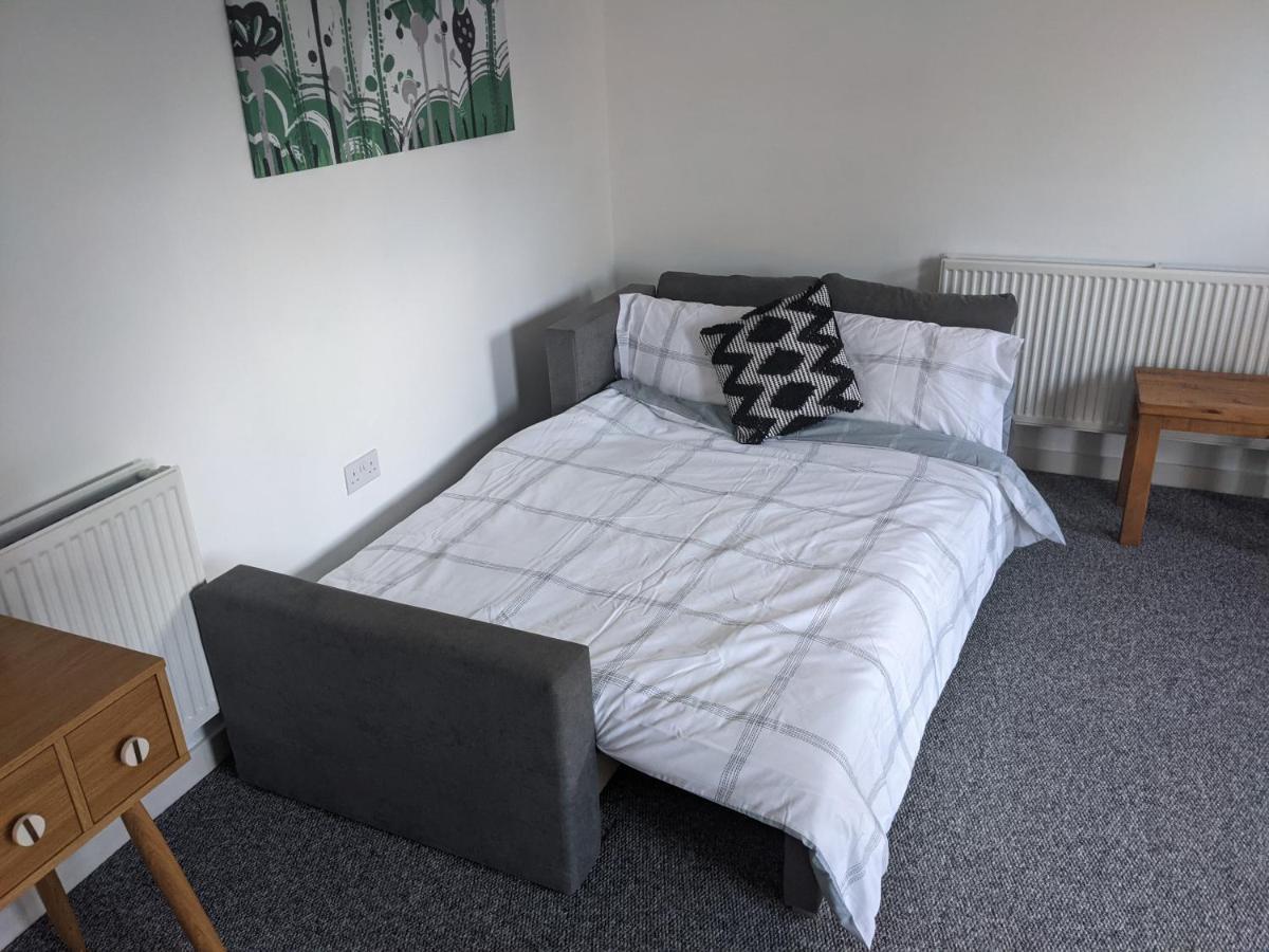 Simple 2-Bedroom 1.5 Bath Apartment In Thornhill Southampton Buitenkant foto