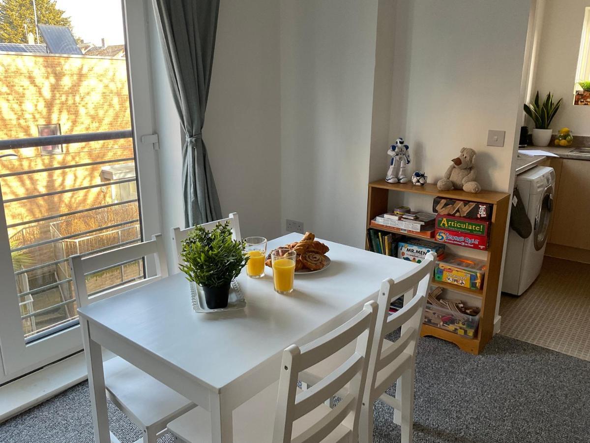 Simple 2-Bedroom 1.5 Bath Apartment In Thornhill Southampton Buitenkant foto