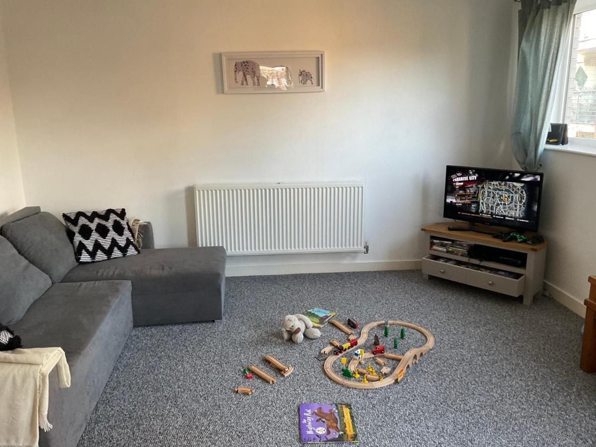 Simple 2-Bedroom 1.5 Bath Apartment In Thornhill Southampton Buitenkant foto
