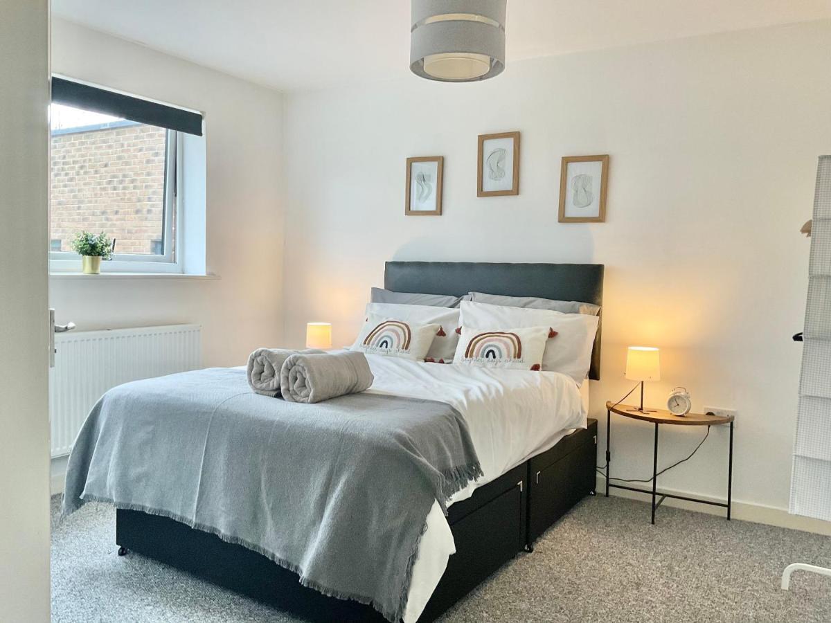 Simple 2-Bedroom 1.5 Bath Apartment In Thornhill Southampton Buitenkant foto