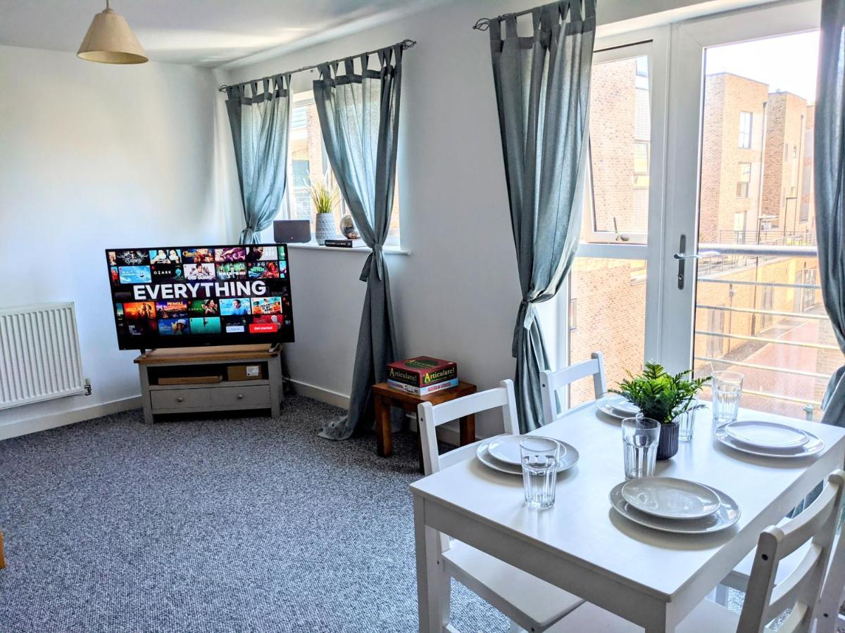 Simple 2-Bedroom 1.5 Bath Apartment In Thornhill Southampton Buitenkant foto